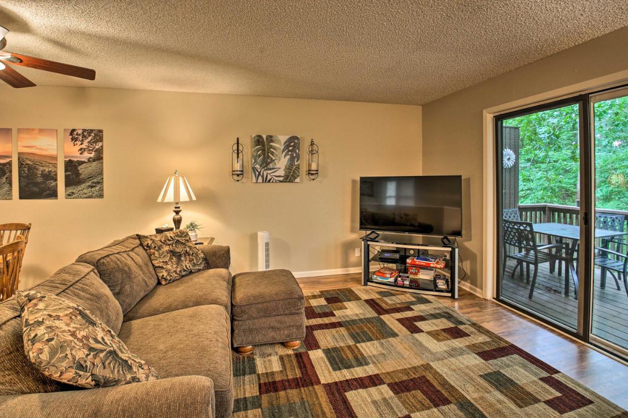 Hot Springs Village Retreat With Deck 3 Mi To Golf! Exterior photo